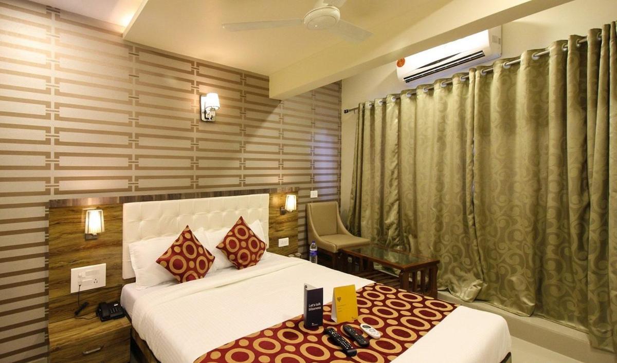 Hotel Western Court Boisar Buitenkant foto